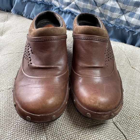 Merrell Studded Wedge Mules Womens Size 6 Brown Leather Slip On J56090 Coffee - Picture 2 of 5